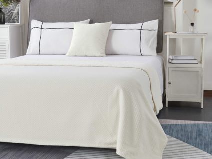 Покрывало Софи де Марко Аманда (молоко) 220х240